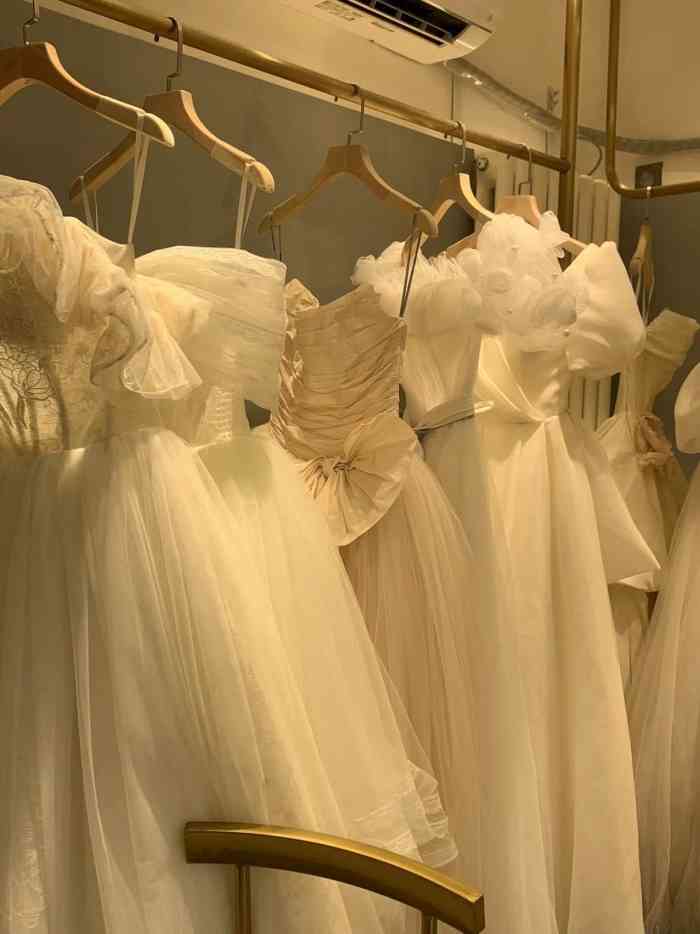 zmbridal赵梦婚纱(青岛旗舰店)-"小肉鸽推荐~相信青岛港上的美女们都