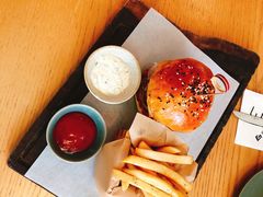 特制牛肉汉堡-EN SPACE恩空间