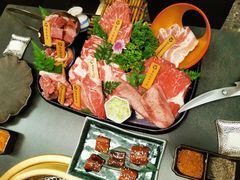 -铭牛烧肉·和牛海鲜自助(高新月牙湖店)