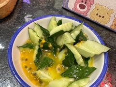 -何妹湿辣牛肉·粤式烧烤砂煲(桂雅路店)