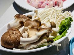 杂菌拼盘-百年果林椰子鸡(中洲店)