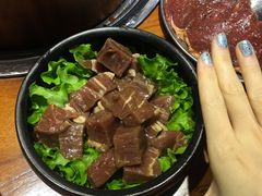 坛子大块肉-原始泥炉烤肉(总店)