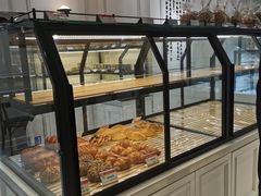 面包甜点陈列柜-红房子西点(南京东路店)