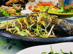 -老东镇啤酒屋海鲜加工·蒸汽海鲜·海鲜烧烤(台东店)