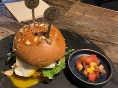 -HIGH FIVE哈福手工汉堡(桂林路店)