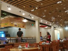 大堂-丹江口渔村·湘味厨房(桃园店)