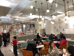 大堂-奈雪的茶(市百一店)