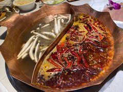 -墨居上隐·院子里火锅(峨眉店)