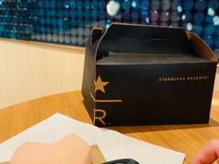 -星巴克臻选(上海合生汇1F店)