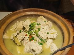 黄山老豆腐炖土咸肉-魏铭鱼头捞饭(晋阳路店)