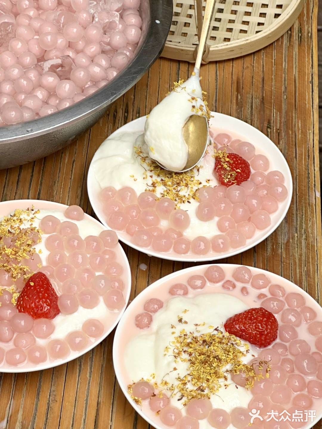 为了这份草莓麻薯🍓总来要一趟南京吧！