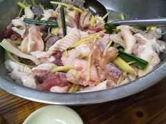 -周良天山牛杂城(天山路总店)