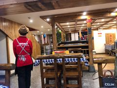 大堂-雪熊哈尔滨烧烤·精酿啤酒·砂锅(中央胜境店)