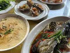 -三亚火车头万人海鲜广场