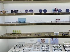 -视野联行眼镜蔡司·依视路官方授权店(顺城店)