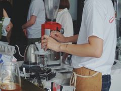 -UNI UNI(环亚凯瑟琳店)