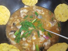 -曹丞相·地锅鸡·地锅鱼(武林店)