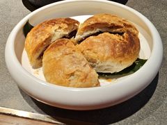 现烤玫瑰鲜花饼-云海肴·汽锅鸡·云南菜(高德置地店)