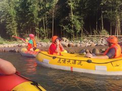 -虎啸峡漂流