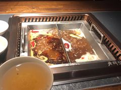 -老牌坊云南鱼豆花火锅(哈西万达店)