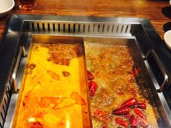 -老牌坊云南鱼豆花火锅(嵩山店)