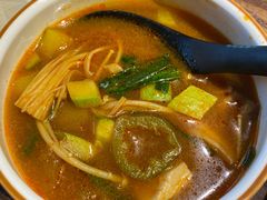 大酱汤-明洞阿姨·韩式酱蟹烤肉·创意料理(三元桥店)