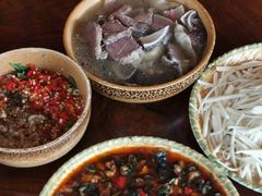 -汤锅大王(新平曹苏黄牛汤锅有限公司)