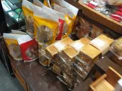 -向阳松鼠(三门井店)