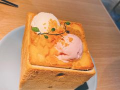 面包诱惑-蜜桃餐厅·伴山(绿宝广场店)