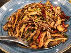 竹笋炒肥肠-华豫川酒家(大卫城店)