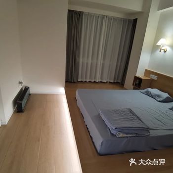 ︎总体地台用起来还是蛮不错的 ︎放床垫的位置