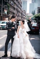 -雪中彩影婚纱摄影·微光艺术中心