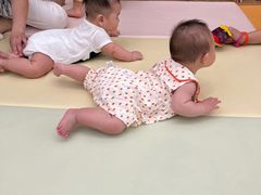 -龙格亲子游泳•水育早教运动中心