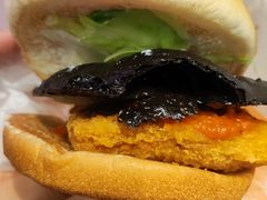 奇奇黑脆鸡堡-汉堡王(房山绿地缤纷城店)