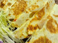 鸡肉凯撒迪亚芝士饼-遇见西木美式餐厅(体育路店)