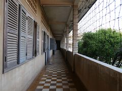 -吐斯廉屠杀博物馆