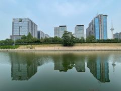 -玲珑塔公园