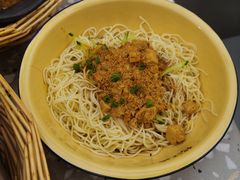 -鹤江桥·红油牛肉粉(SKP店)