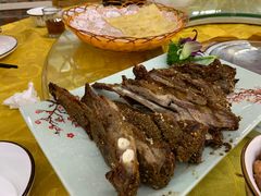 -建豪美食山庄