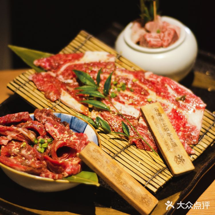 「名物极上和牛上脑」「和牛一口」肉质很嫩