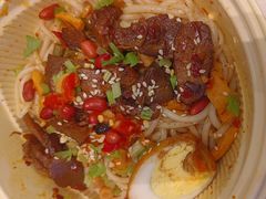 -百春原湖南牛肉粉(百联世纪店)