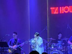 -TZ House音乐现场(来福士中心店)