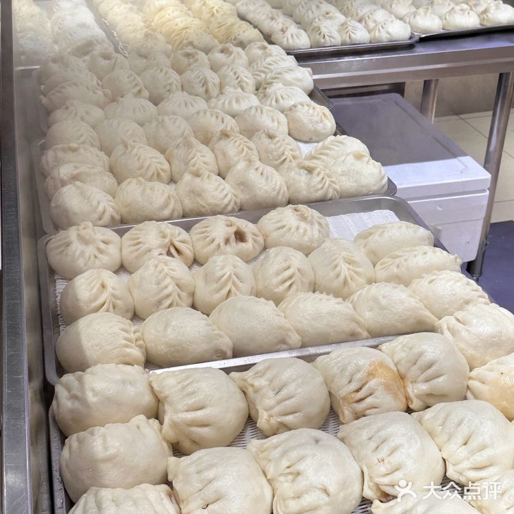 大连豪华版午餐！本地人最爱的大包子！