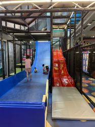 -动力星球家庭亲子游乐中心