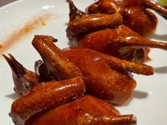 玻璃皮润烧乳鸽皇-北京厨房(SKP店)