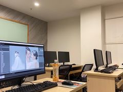 -金夫人化妆摄影职业培训学校