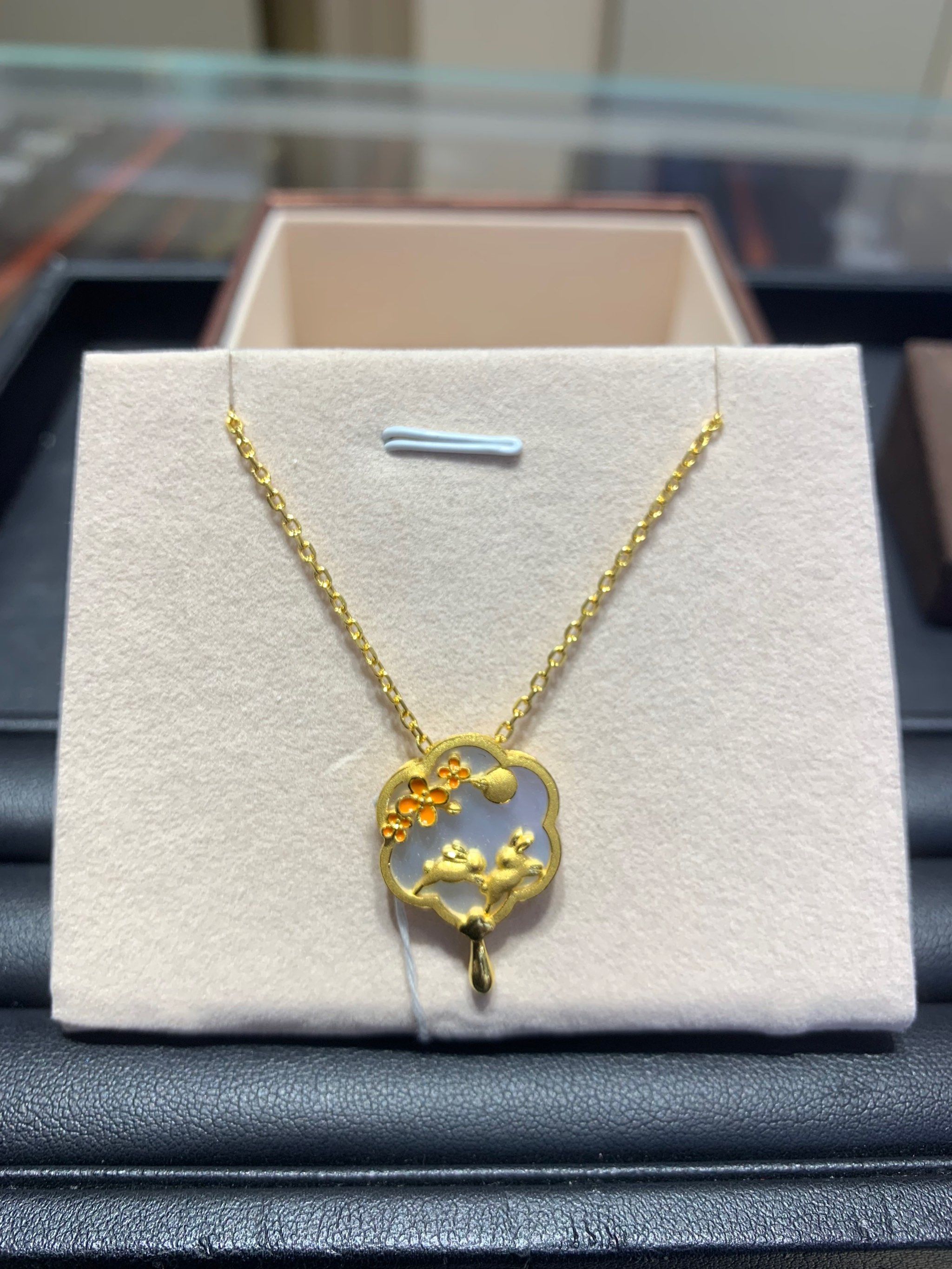 周生生古风团扇吊坠