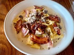 -ROAST coffee & eatery