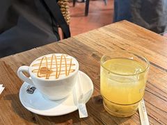 -房角石咖啡与书(吉大南校店)