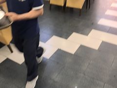 -粤盛海鲜平价店(洛溪食街店)